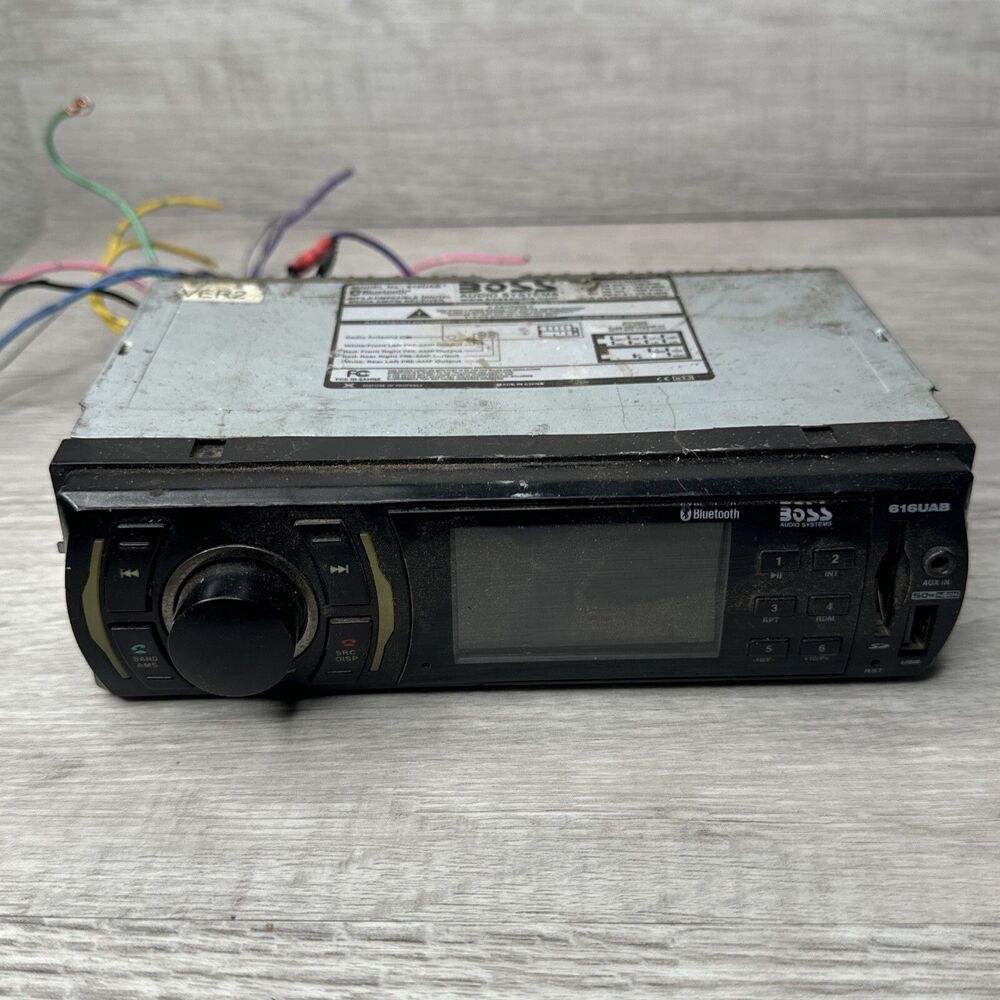 BOSS Audio Systems 616UAB Receiver (For Parts or Repair)